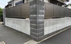 様々なテクスチャやデザインが施された外構用の化粧ブロック